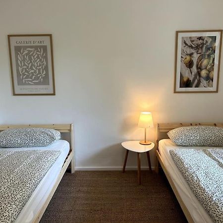 Country Style Apartment With Balcony Near Fair Hannover Exteriör bild