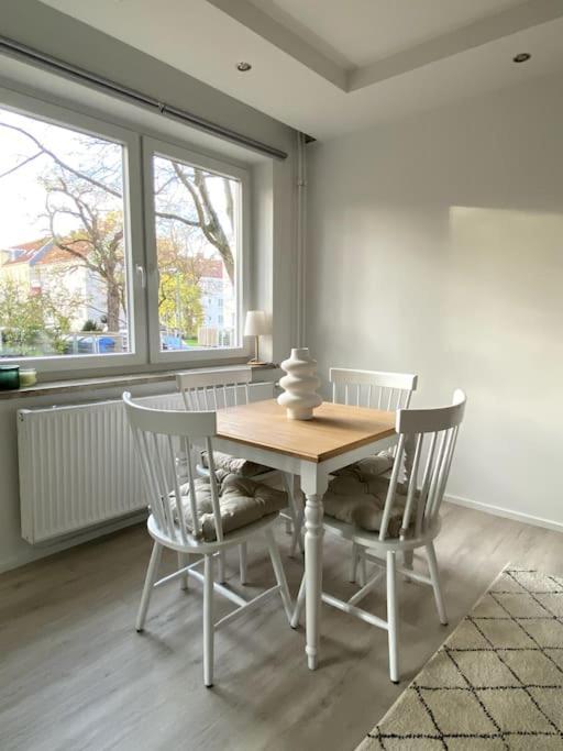 Country Style Apartment With Balcony Near Fair Hannover Exteriör bild
