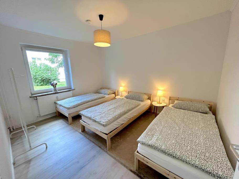 Country Style Apartment With Balcony Near Fair Hannover Exteriör bild