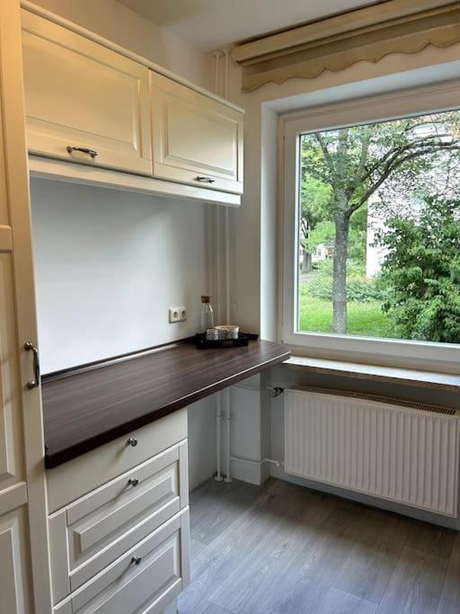 Country Style Apartment With Balcony Near Fair Hannover Exteriör bild