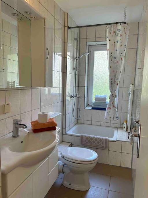 Country Style Apartment With Balcony Near Fair Hannover Exteriör bild